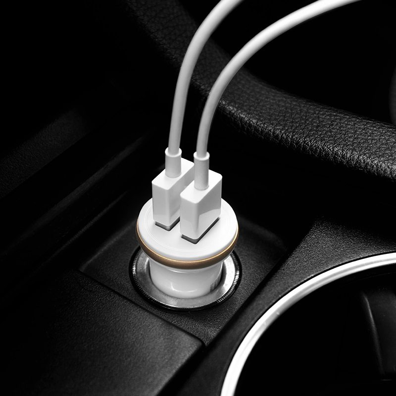 In-car charger BZ5 CarPal